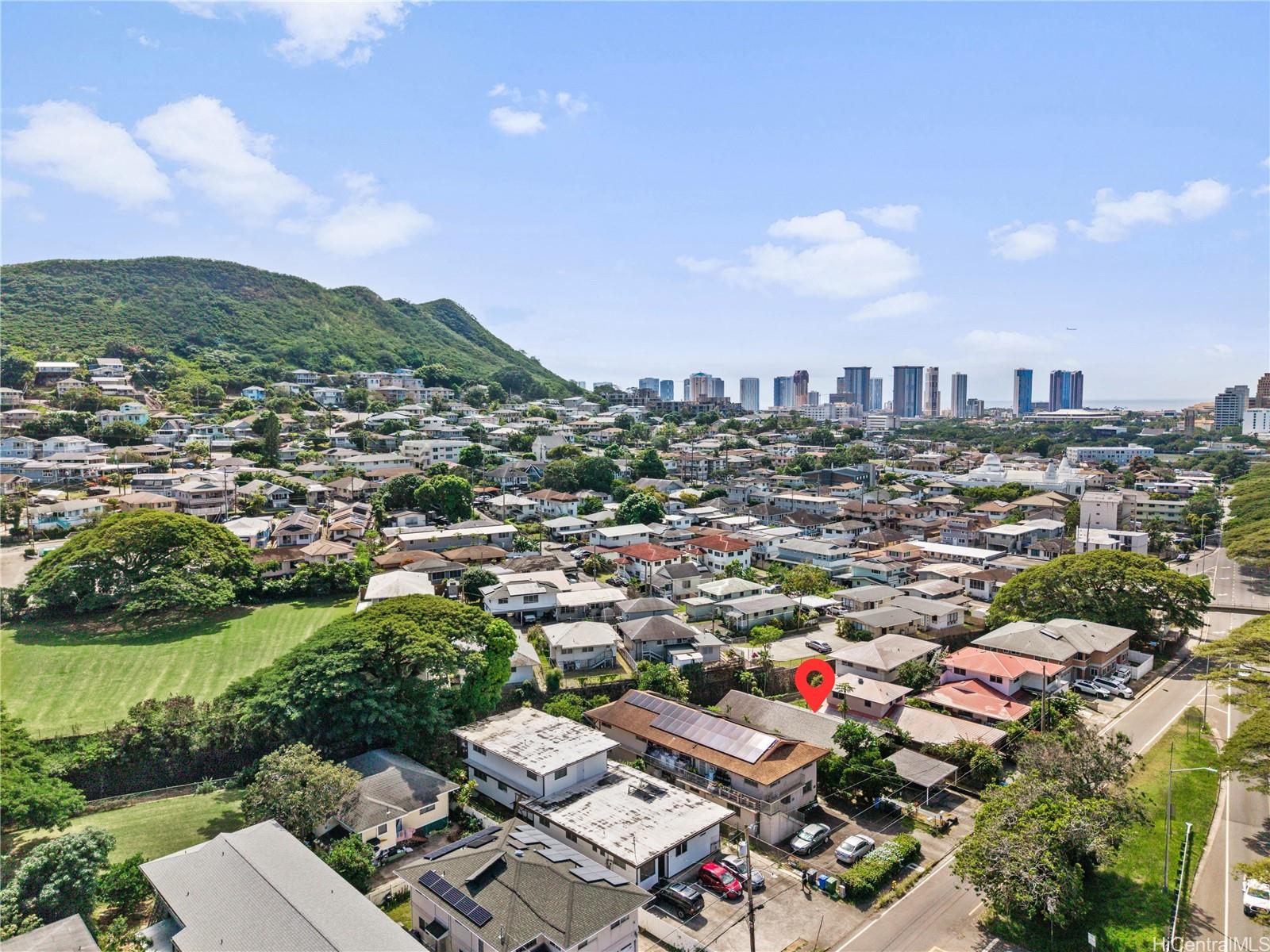 1837 Pacific Heights Road Honolulu, HI 96813 - Photo 3 of 17 Just off of the Pali Hwy exit but very quiet despite the proximity!