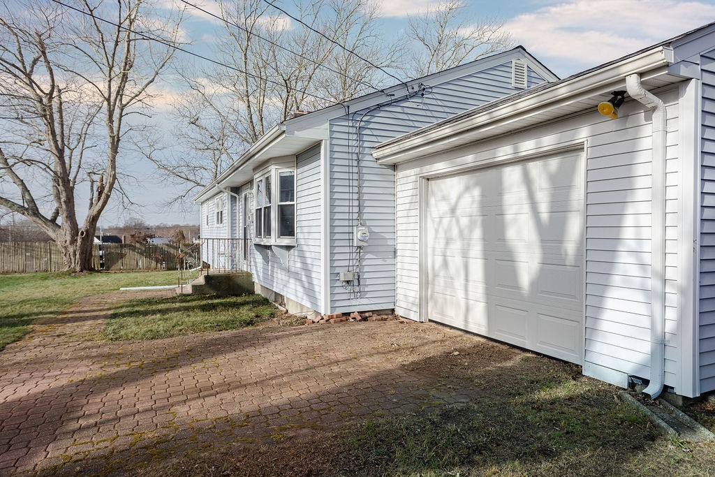 11 Granada Terrace Middletown, RI 02842 - Photo 31 of 32 Gallery Image 31