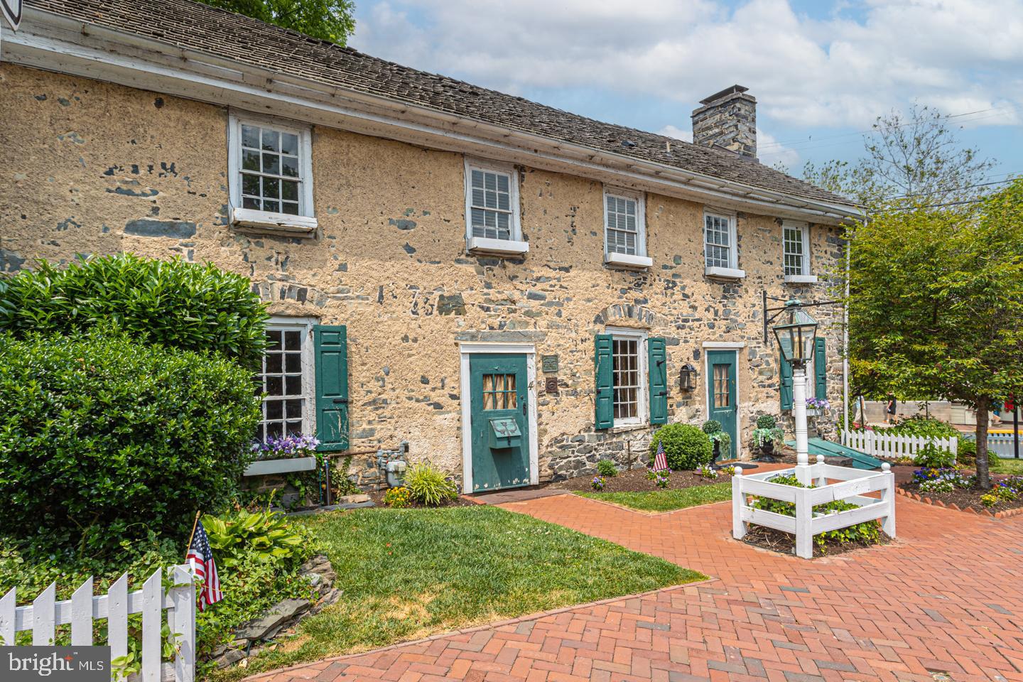4 West Mechanic Street New Hope, PA 18938 - Photo 34 of 36 front view of a house with a yard
