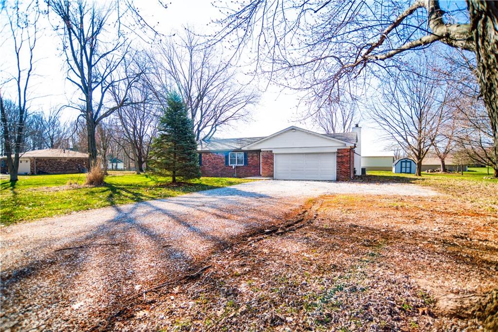 6077 East Neitzel Road Mooresville, IN 46158 - Photo 4 of 30 Gallery Image 4