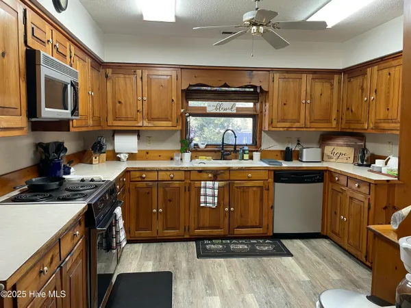 $2,300 | 267 Watts Landing Road, Hampstead, NC 28443