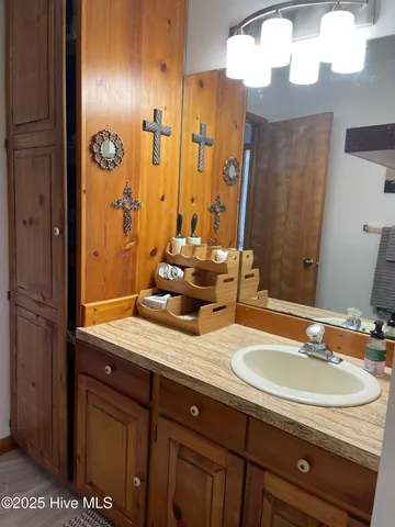 $2,200 | 267 Watts Landing Road, Hampstead, NC 28443