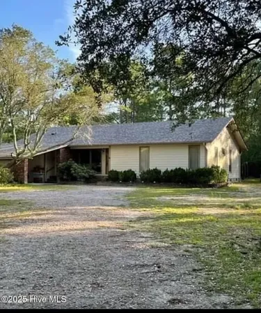 $2,300 | 267 Watts Landing Road, Hampstead, NC 28443