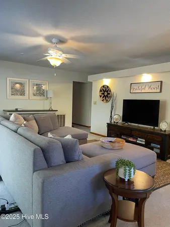 $2,300 | 267 Watts Landing Road, Hampstead, NC 28443