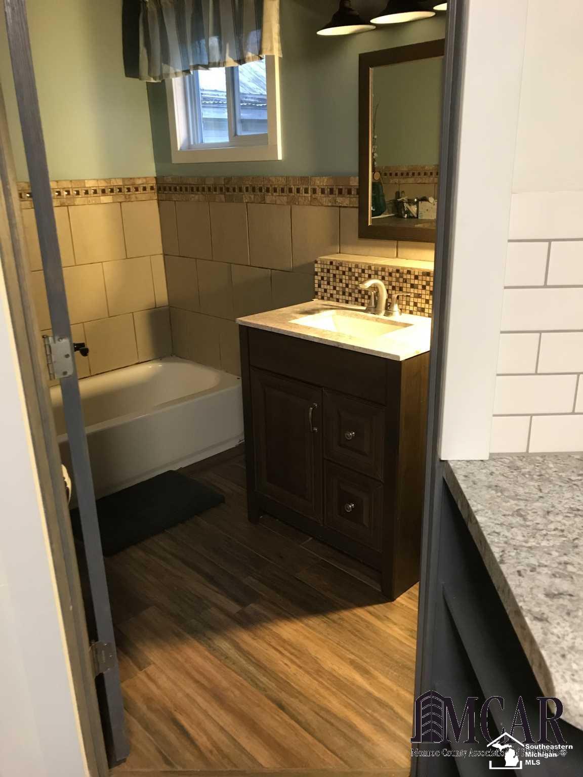 2251 West Albain Road Monroe, MI 48161 - Photo 19 of 45 Master Bath