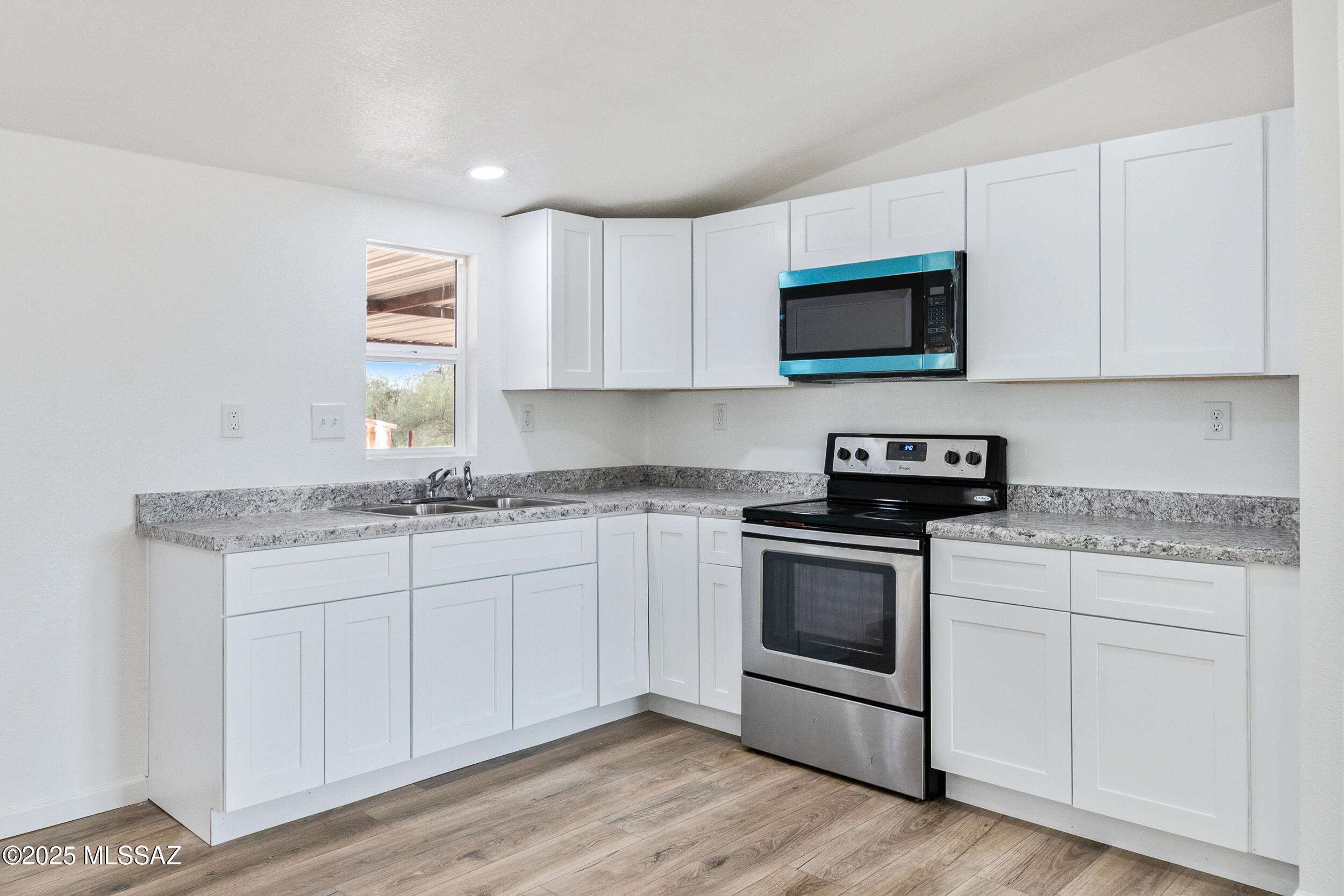9045 South Fillmore Road Tucson, AZ 85736 - Photo 3 of 18 Gallery Image 3