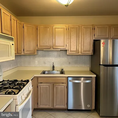 $400,000 | 2908 Brookhaven Drive, Yardley, PA 19067