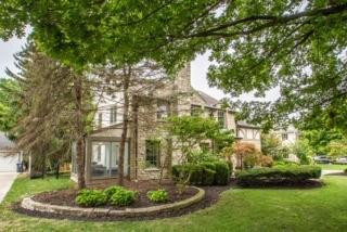 1975 Upper Chelsea Road Columbus, OH 43221 - Photo 3 of 43