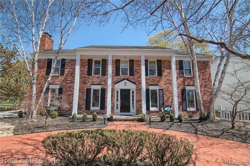 36225 Fredericksburg Road Farmington Hills, MI 48331 - Photo 1 of 30