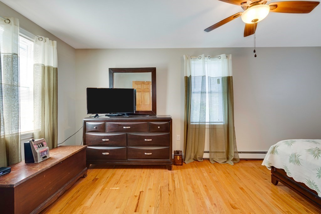 35 Madison Street Malden, MA 02148 - Photo 4 of 9