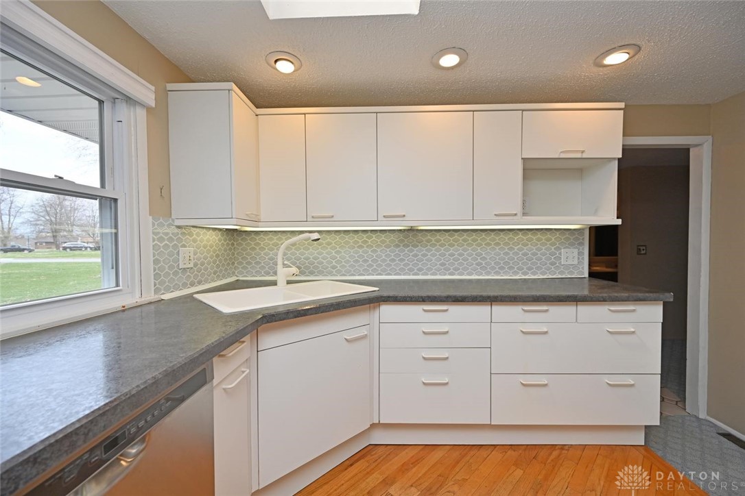 288 Monarch Road Centerville, OH 45458 - Photo 14 of 46