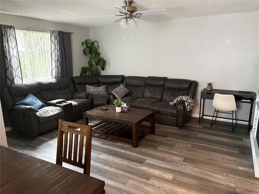 9122 Jake's Path Largo, FL 33771 - Photo 9 of 34