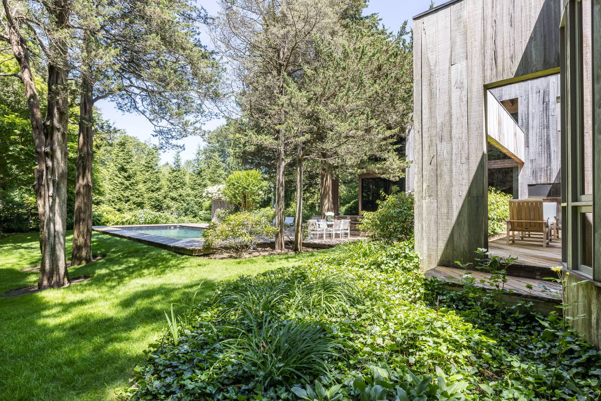 4 Baiting Hollow Road East Hampton, NY 11937 - Photo 20 of 30 a view of a back yard