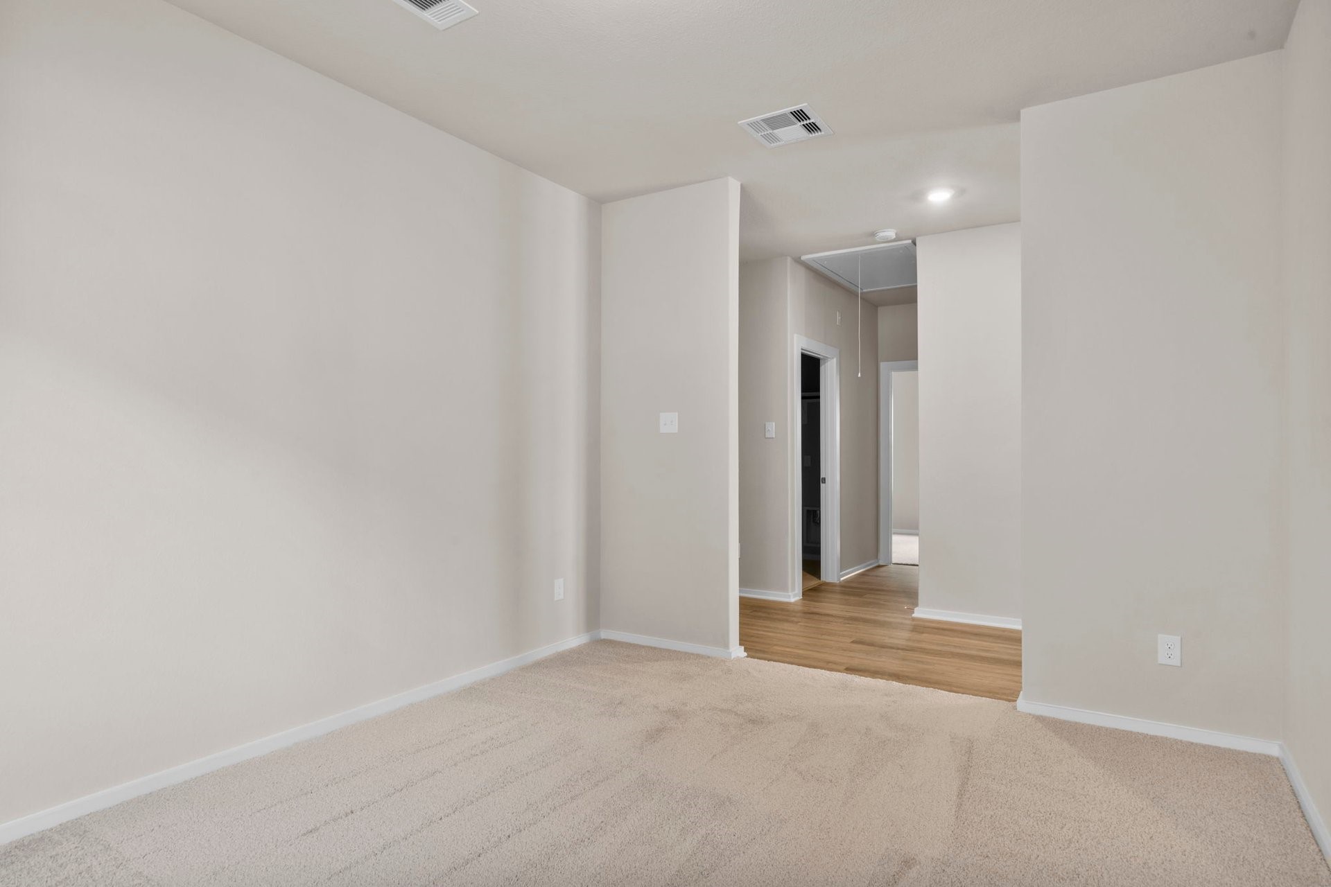 3526 Cardinal Pointe Drive Angleton, TX 77515 - Photo 12 of 34