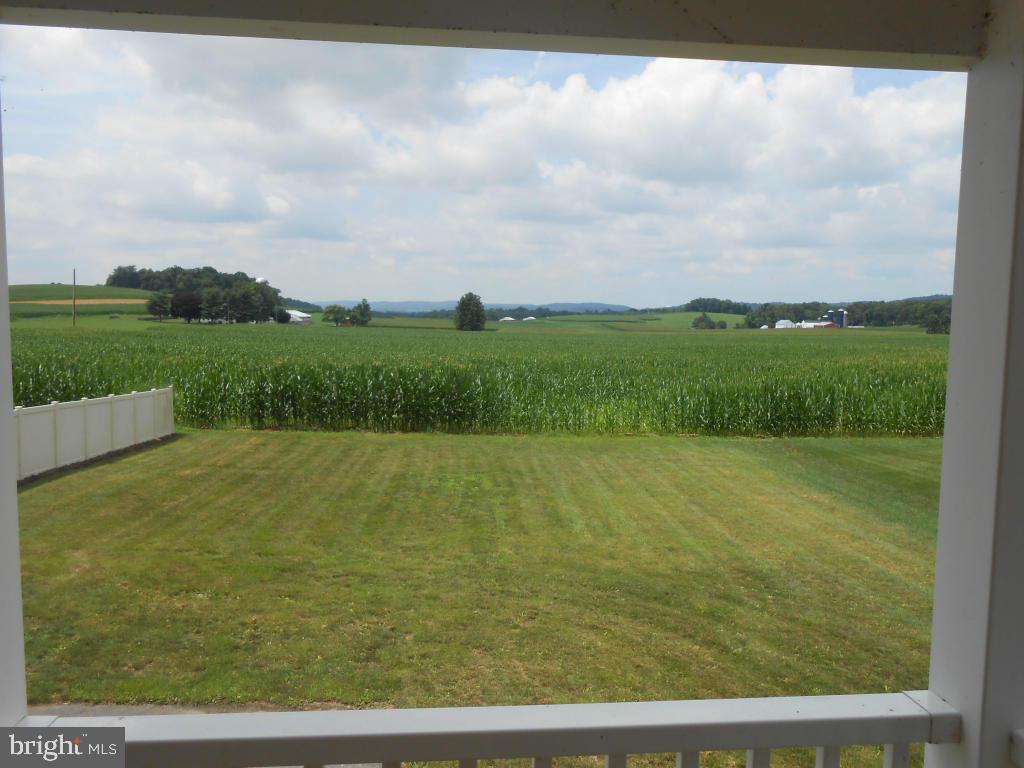 431 Central Manor Road Columbia, PA 17512 - Photo 8 of 22