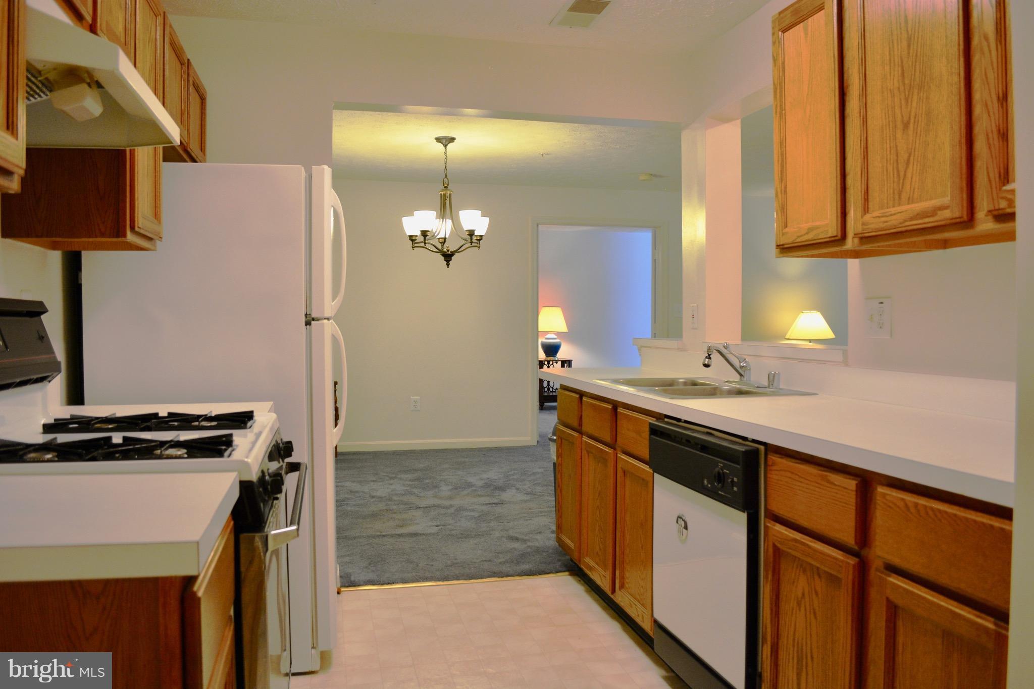 664 Kennington Road, Unit 664 Reisterstown, MD 21136 - Photo 5 of 21 Kitchen