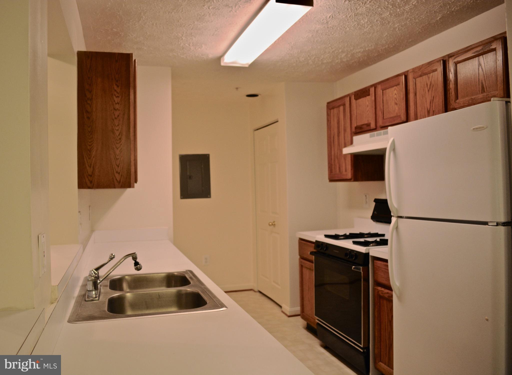 664 Kennington Road, Unit 664 Reisterstown, MD 21136 - Photo 6 of 21 Kitchen