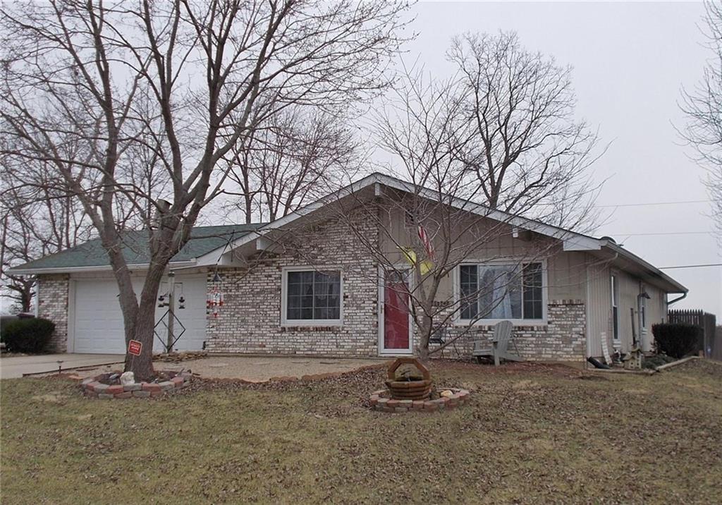 9786 Randal Street Columbus, IN 47203 - Photo 1 of 11 Gallery Image 1