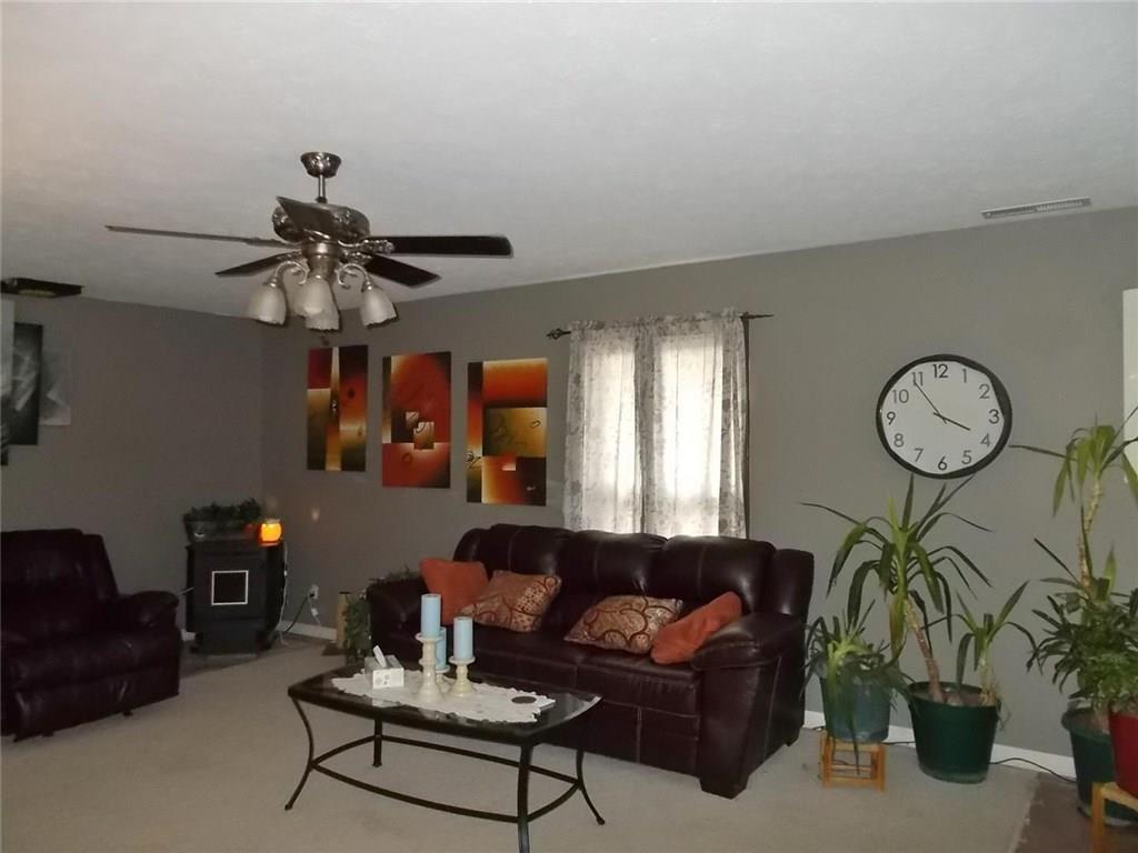 9786 Randal Street Columbus, IN 47203 - Photo 3 of 11 Gallery Image 3