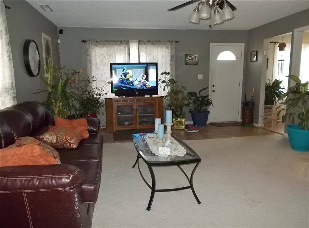 9786 Randal Street Columbus, IN 47203 - Photo 5 of 11 Gallery Image 5