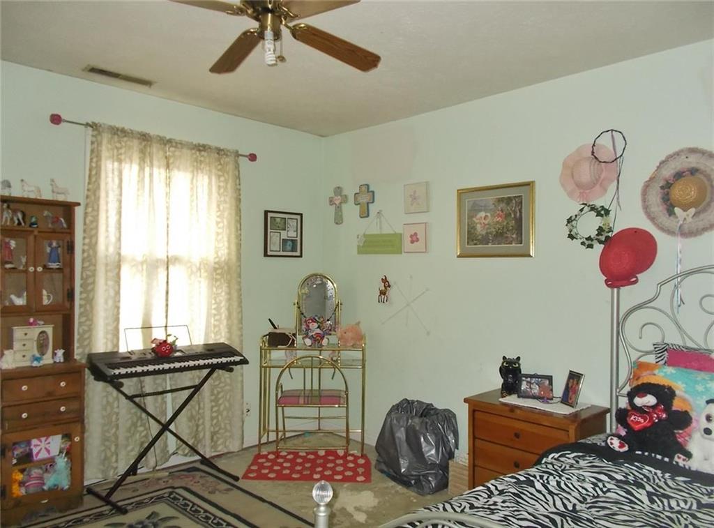 9786 Randal Street Columbus, IN 47203 - Photo 8 of 11 Gallery Image 8