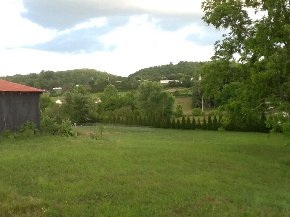 Russell Hill Road Speedwell, TN 37870 - Photo 4 of 6 image