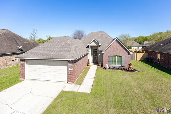 $319,999 | 37406 Cypress Trace Avenue, Geismar, LA 70734