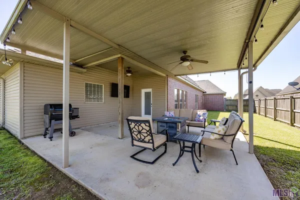 $319,999 | 37406 Cypress Trace Avenue, Geismar, LA 70734