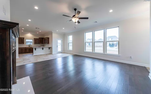 $2,300 | 311 Finnegan Way, Youngsville, LA 70592