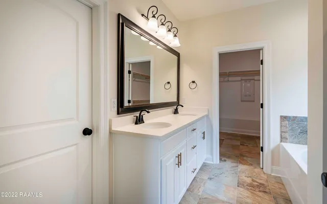 $2,300 | 311 Finnegan Way, Youngsville, LA 70592