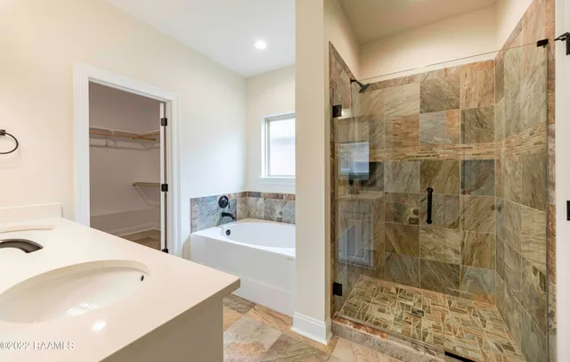 $2,300 | 311 Finnegan Way, Youngsville, LA 70592