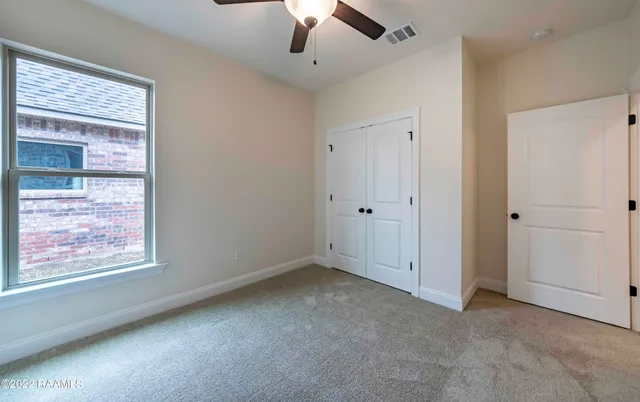 $2,300 | 311 Finnegan Way, Youngsville, LA 70592