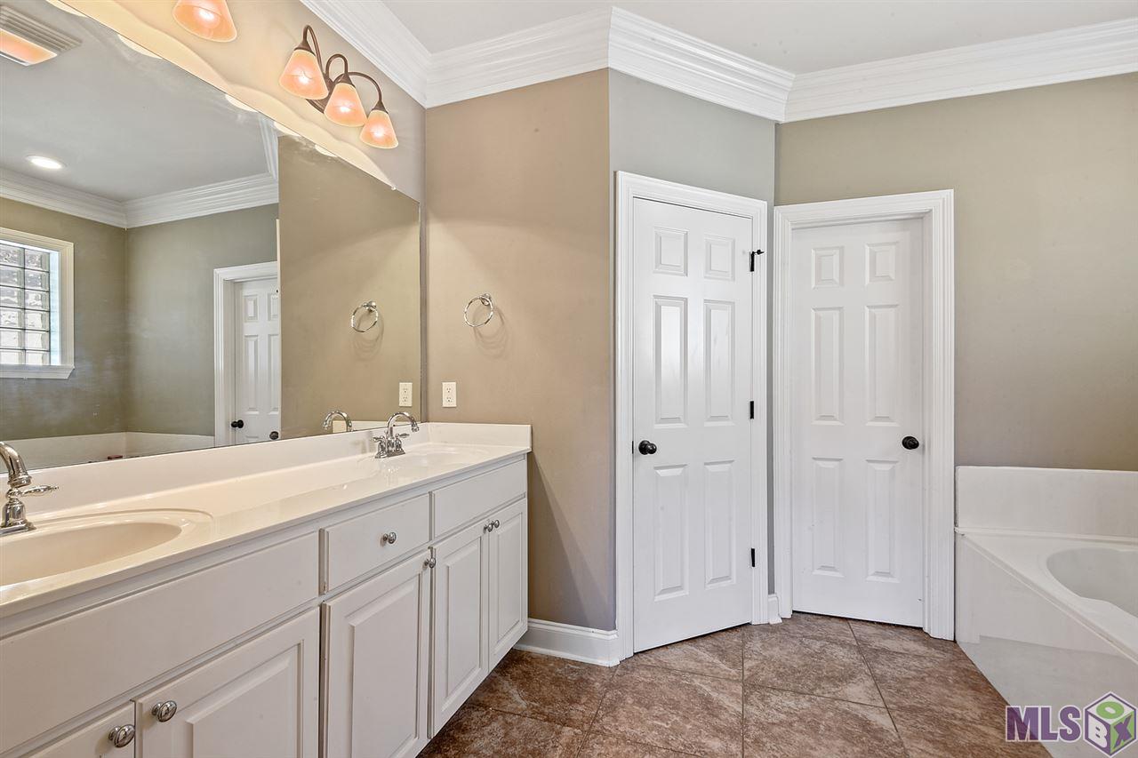 5535 Hidden Ridge Lane Baton Rouge, LA 70816 - Photo 6 of 11