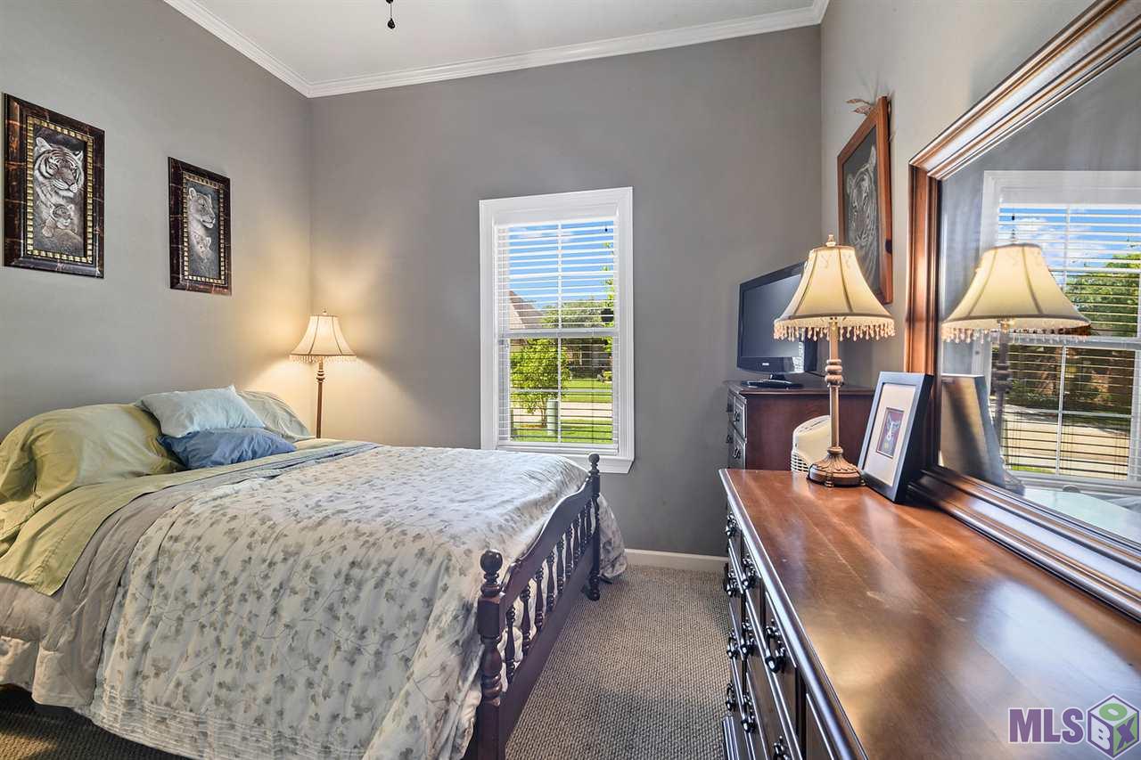 5535 Hidden Ridge Lane Baton Rouge, LA 70816 - Photo 7 of 11