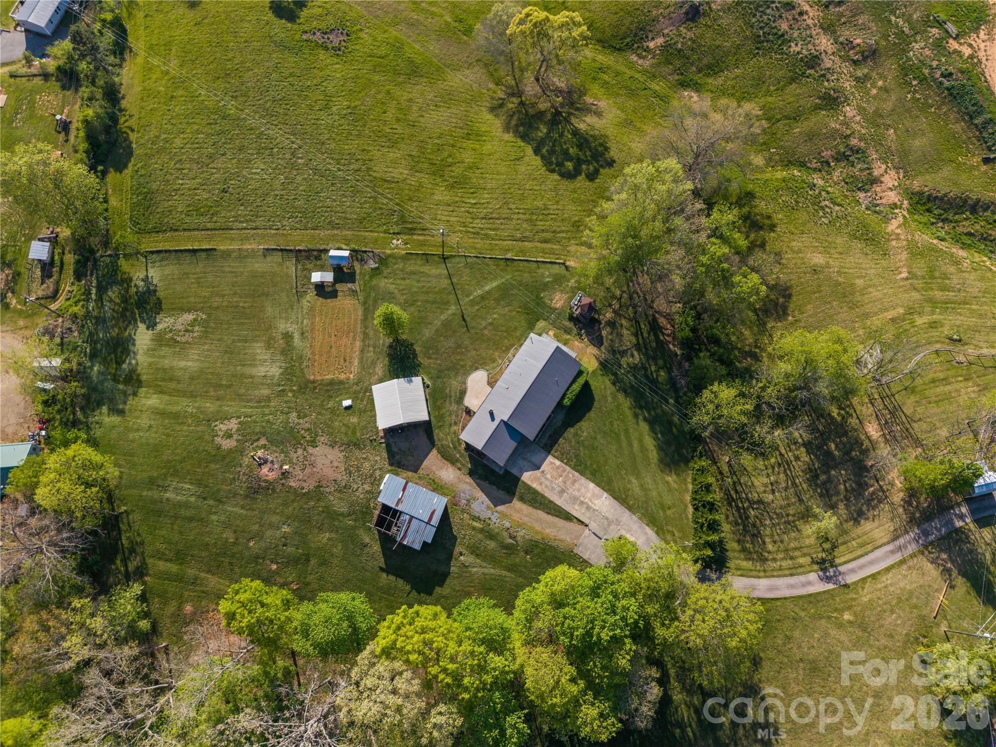 882 Queentown Road Canton, NC 28716 - Photo 30 of 33 a bird view of a house