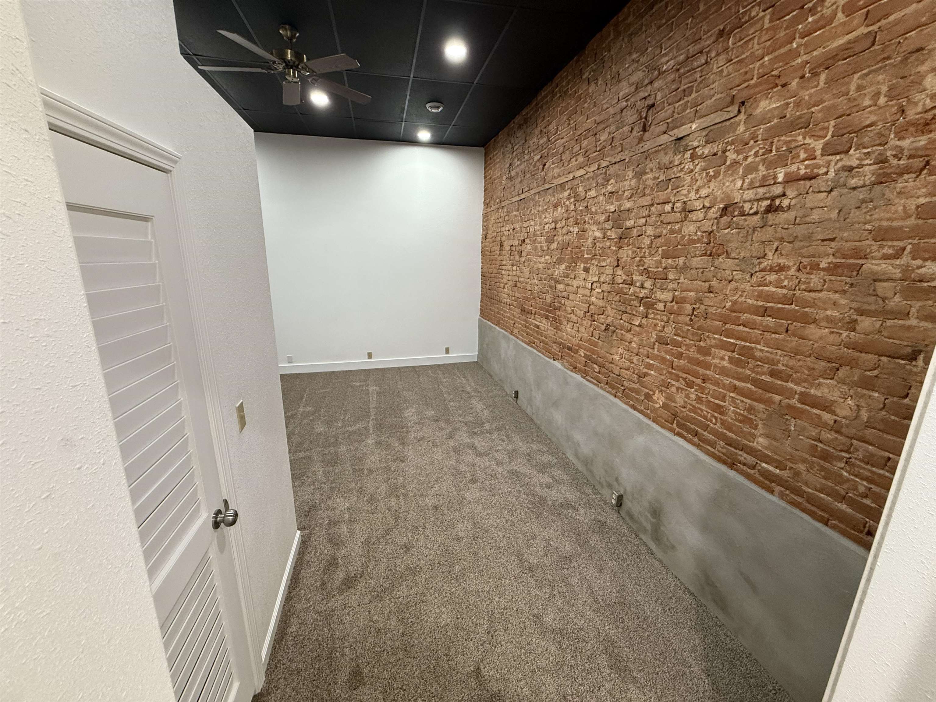 218 Main Street McGregor, IA 52157 - Photo 13 of 33