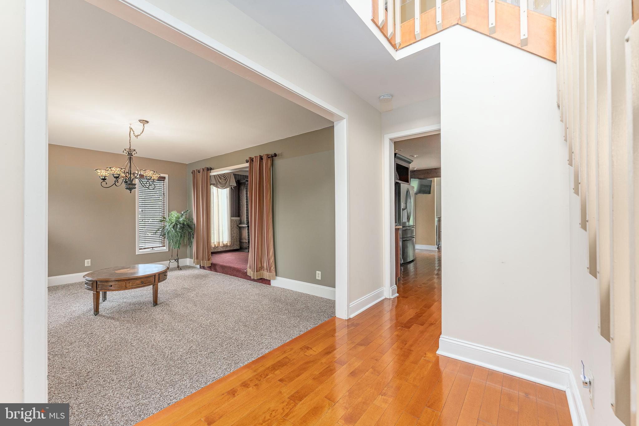 273 Spring Run Lane Downingtown, PA 19335 - Photo 9 of 66 Foyer