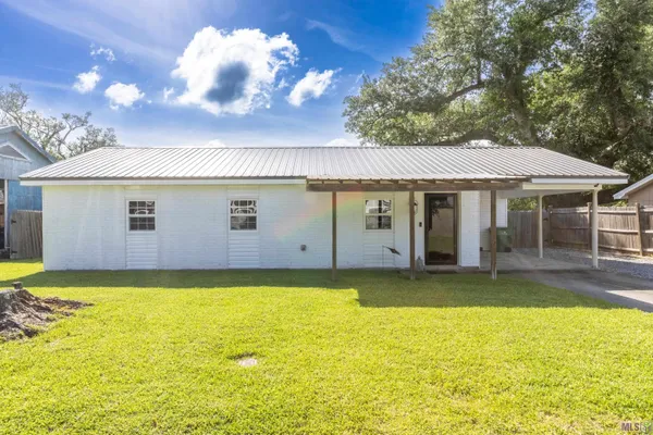 $1,600 | 107 Half Oak Drive, Thibodaux, LA 70301
