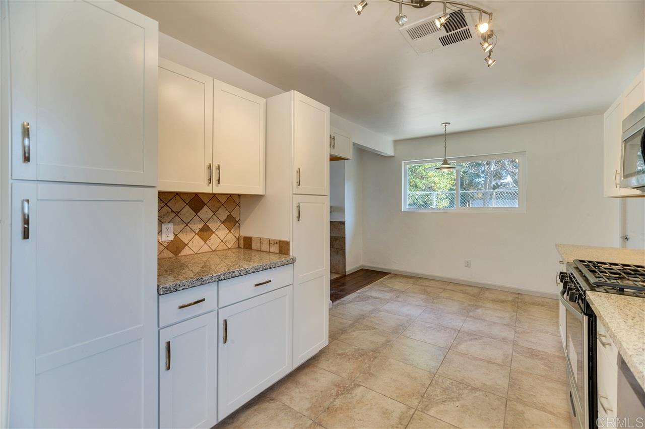 4096 Acacia Street Riverside, CA 92503 - Photo 12 of 24
