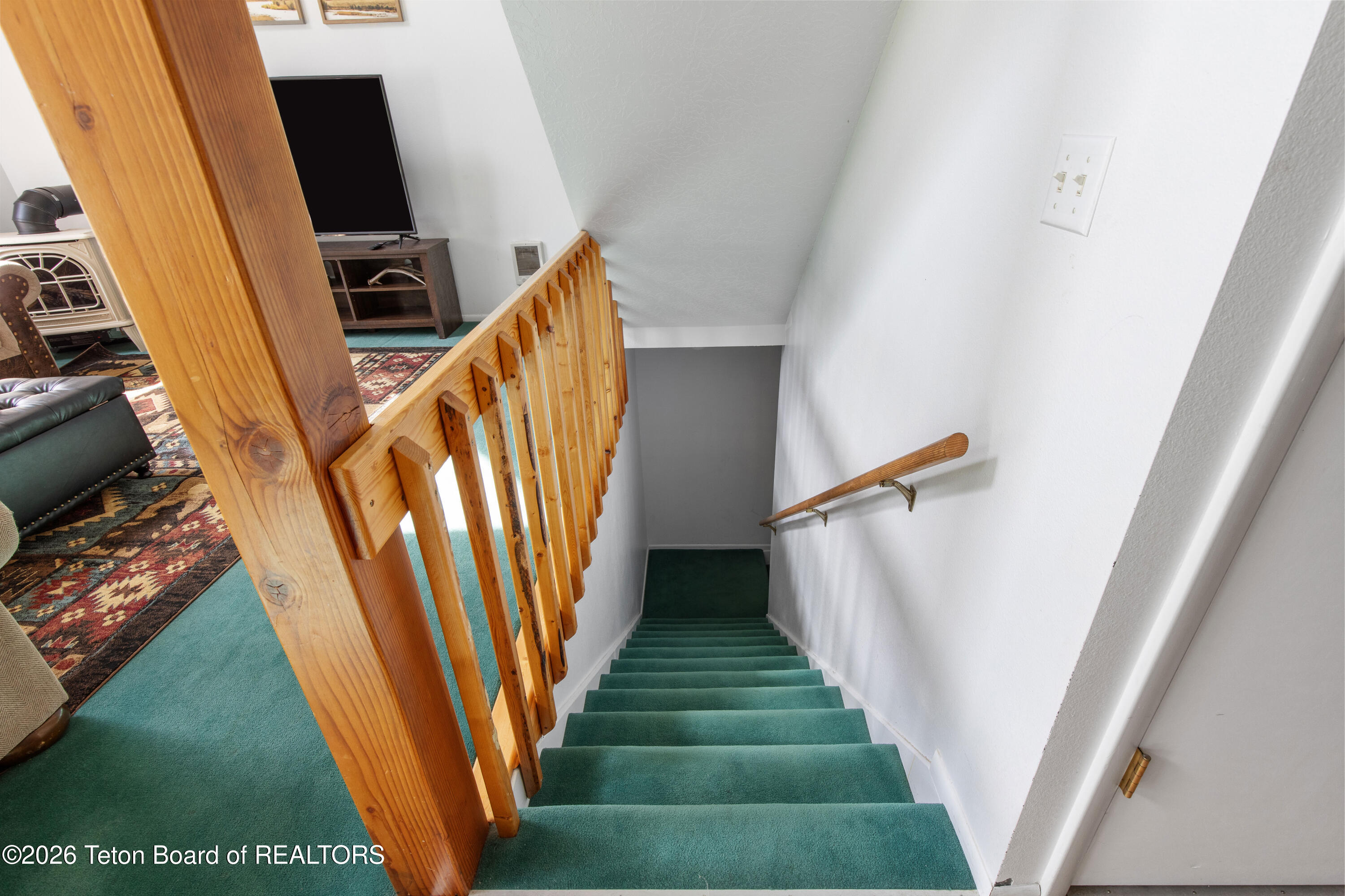 681 Overlook Circle Alpine, WY 83128 - Photo 22 of 54 681 Overlook_IMG_3432