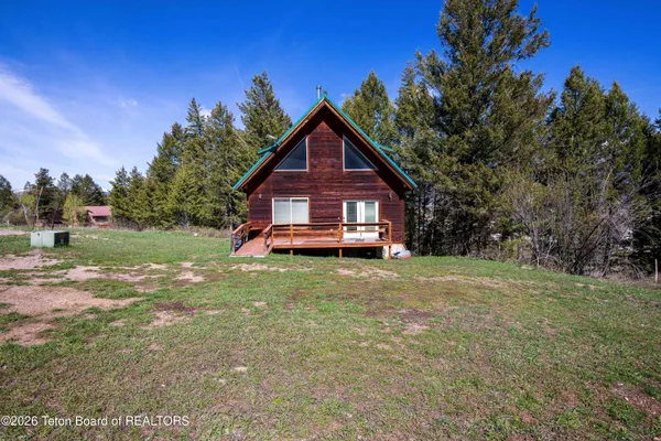 $795,000 | 681 Overlook Circle, Alpine, WY 83128