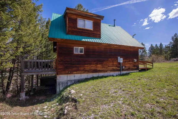 $795,000 | 681 Overlook Circle, Alpine, WY 83128