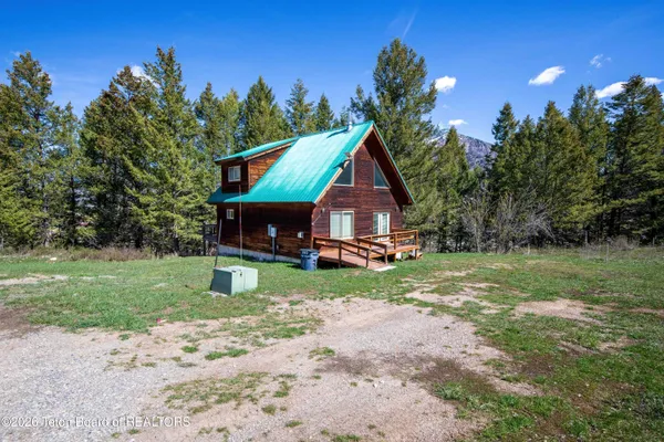 $795,000 | 681 Overlook Circle, Alpine, WY 83128