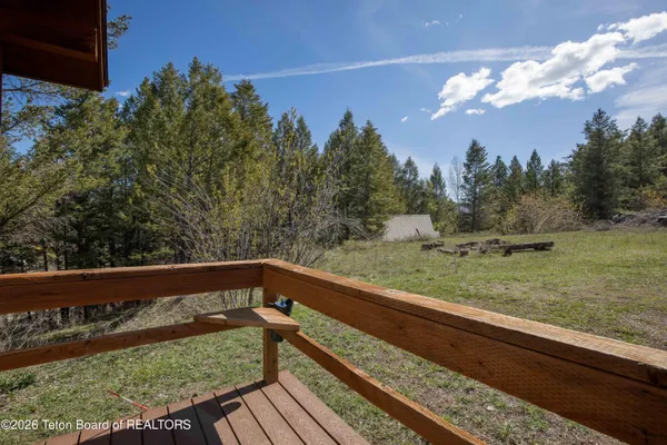 $795,000 | 681 Overlook Circle, Alpine, WY 83128