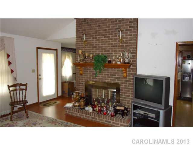 93 Shadowbrook Road Stanley, NC 28164 - Photo 5 of 16 Gallery Image 5