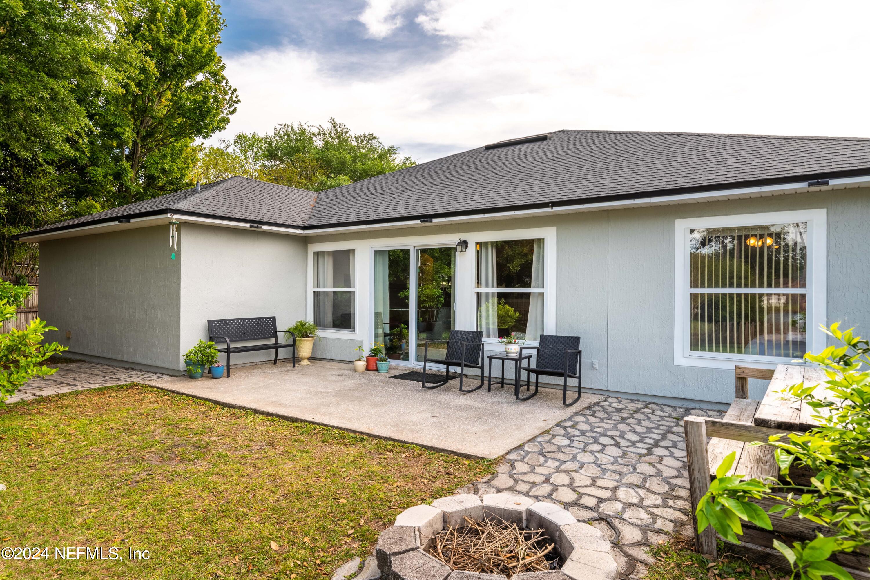 968 Deer Spring Drive Jacksonville, FL 32221 - Photo 29 of 31 a house view with a sitting space