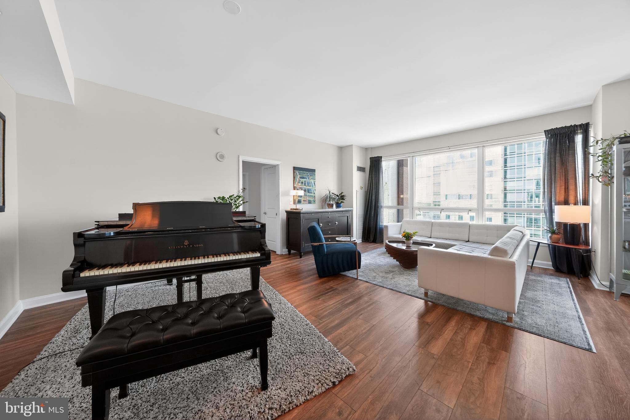 901 North Penn Street, Unit R1604 Philadelphia, PA 19123 - Photo 2 of 22