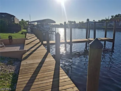 $975,000 | 419 Avalon Drive, Cape Coral, FL 33904