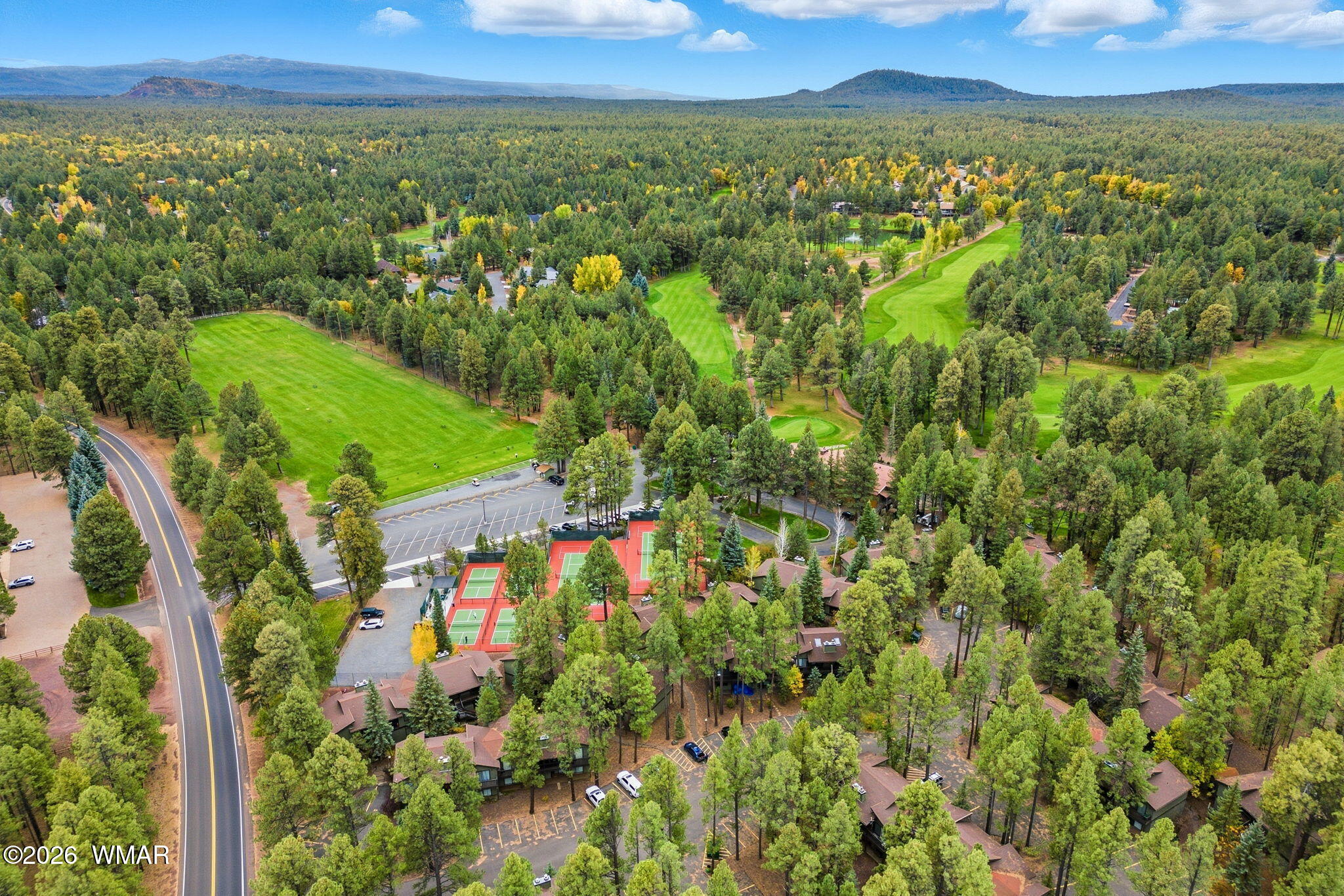 4563 Resort Loop Pinetop, AZ 85935 - Photo 2 of 21