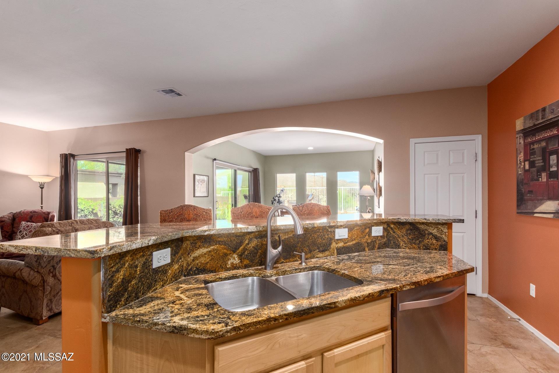5609 South Sunrise Peak Road Tucson, AZ 85747 - Photo 9 of 39